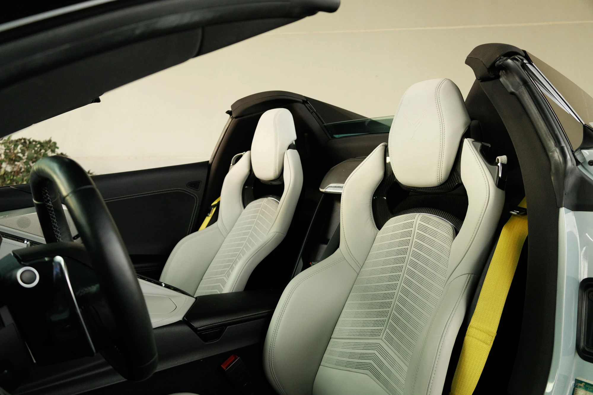 Chevrolet Corvette C8 White