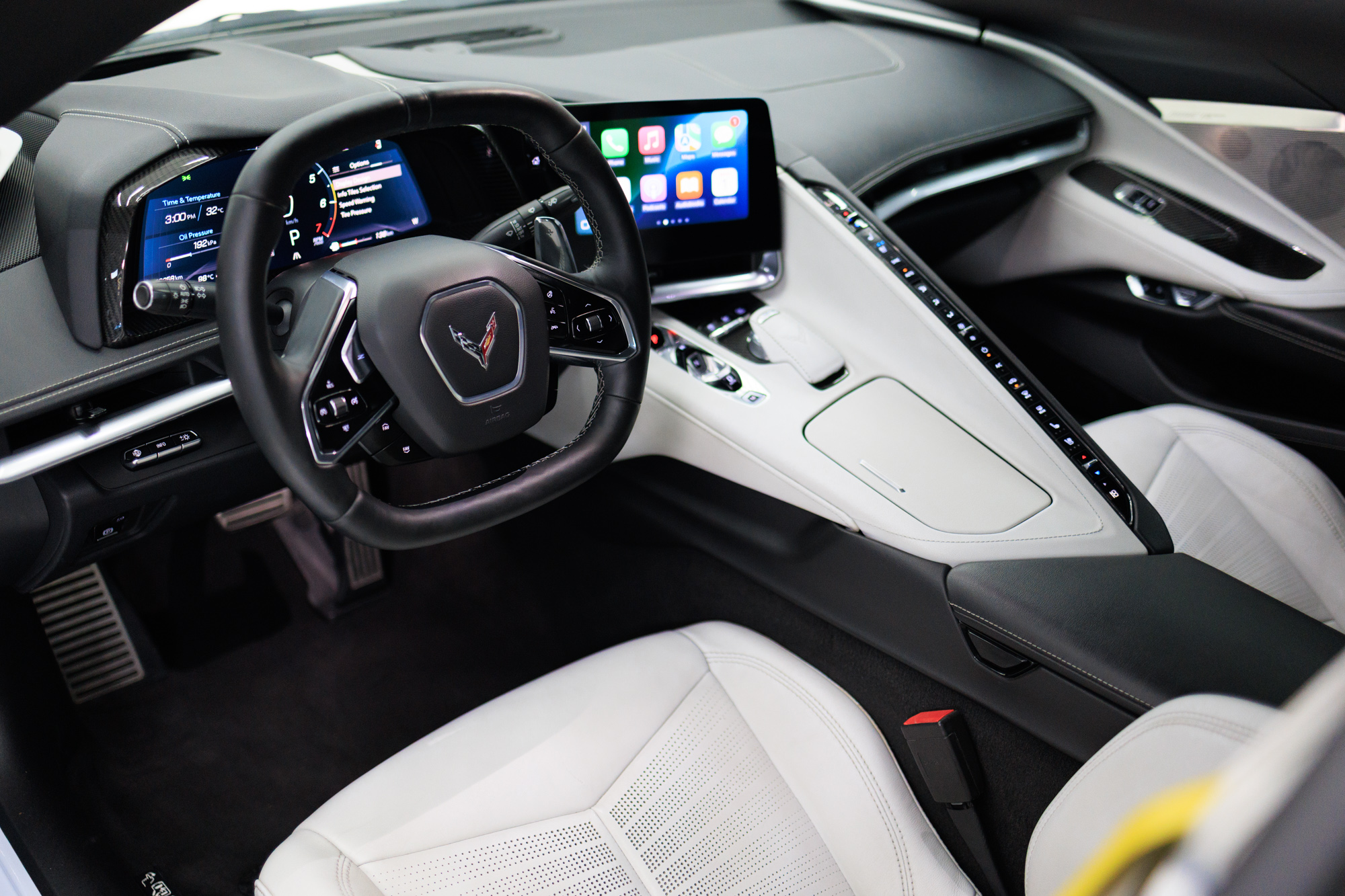 Chevrolet Corvette C8 White