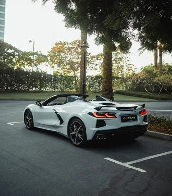 شيفروليه كورفيت C8 أبيض