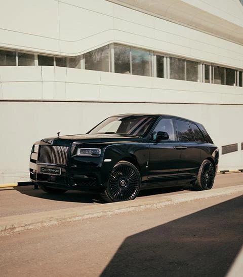 Rent Rolls-Royce Cullinan in Abu Dhabi