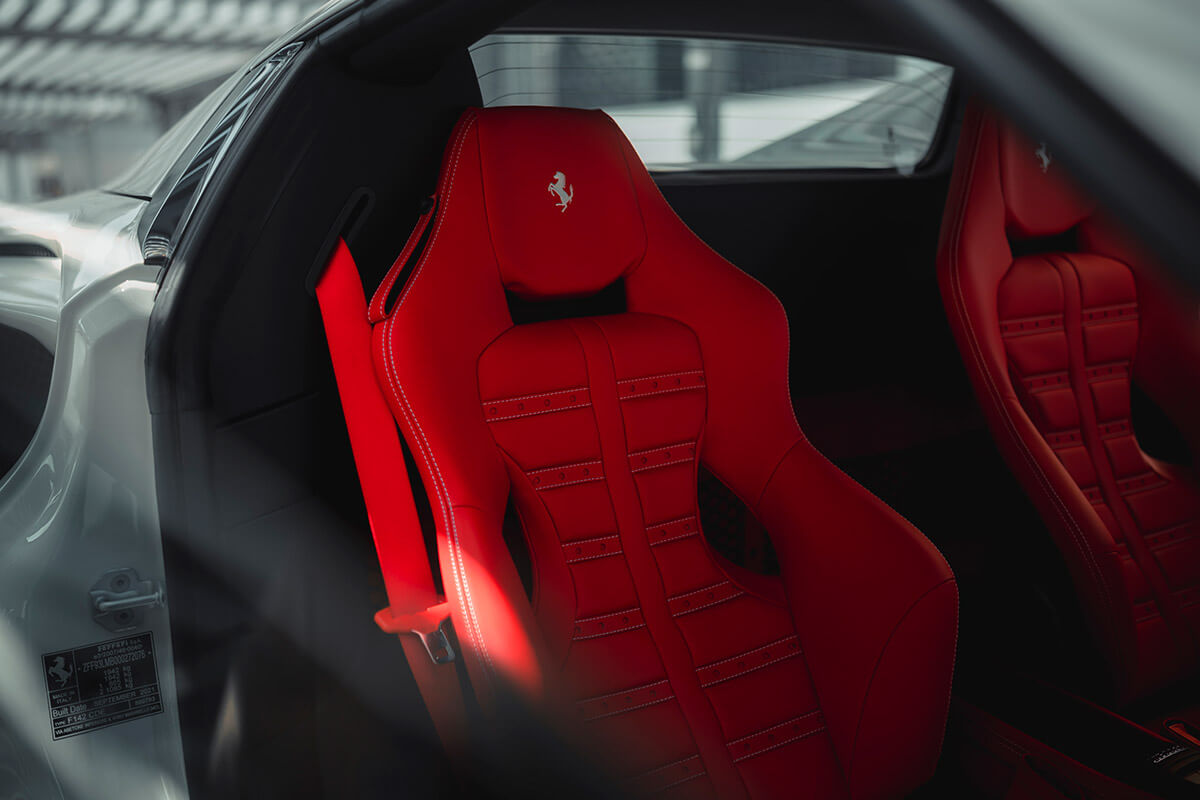 法拉利 F8 Tributo Spider 白色跑车