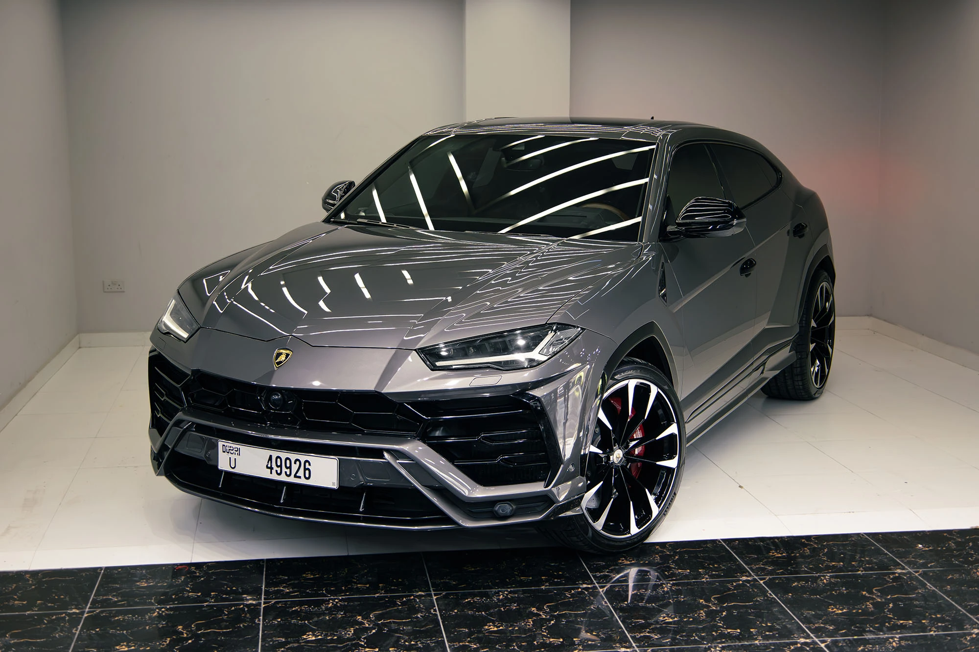 Lamborghini Urus Grau
