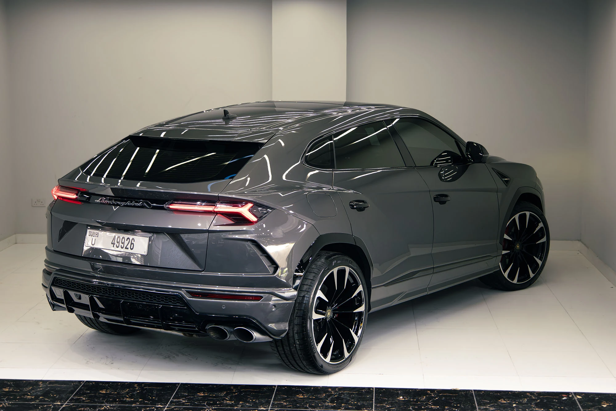 Lamborghini Urus Grau
