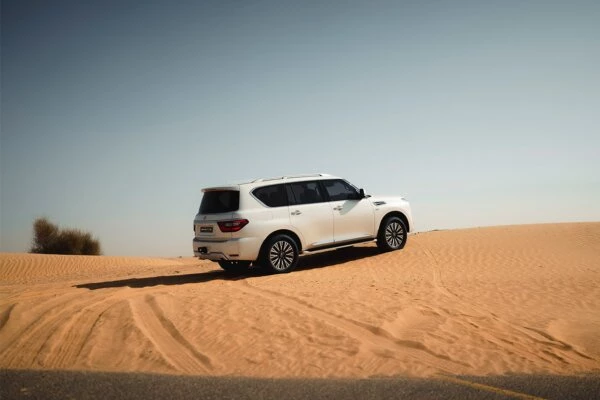 nissan patrol weiß
