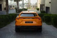 2021 Urus orange in Dubai mieten