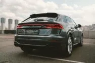 audi rs q8 grå