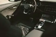 noleggiare audi q8 dubai