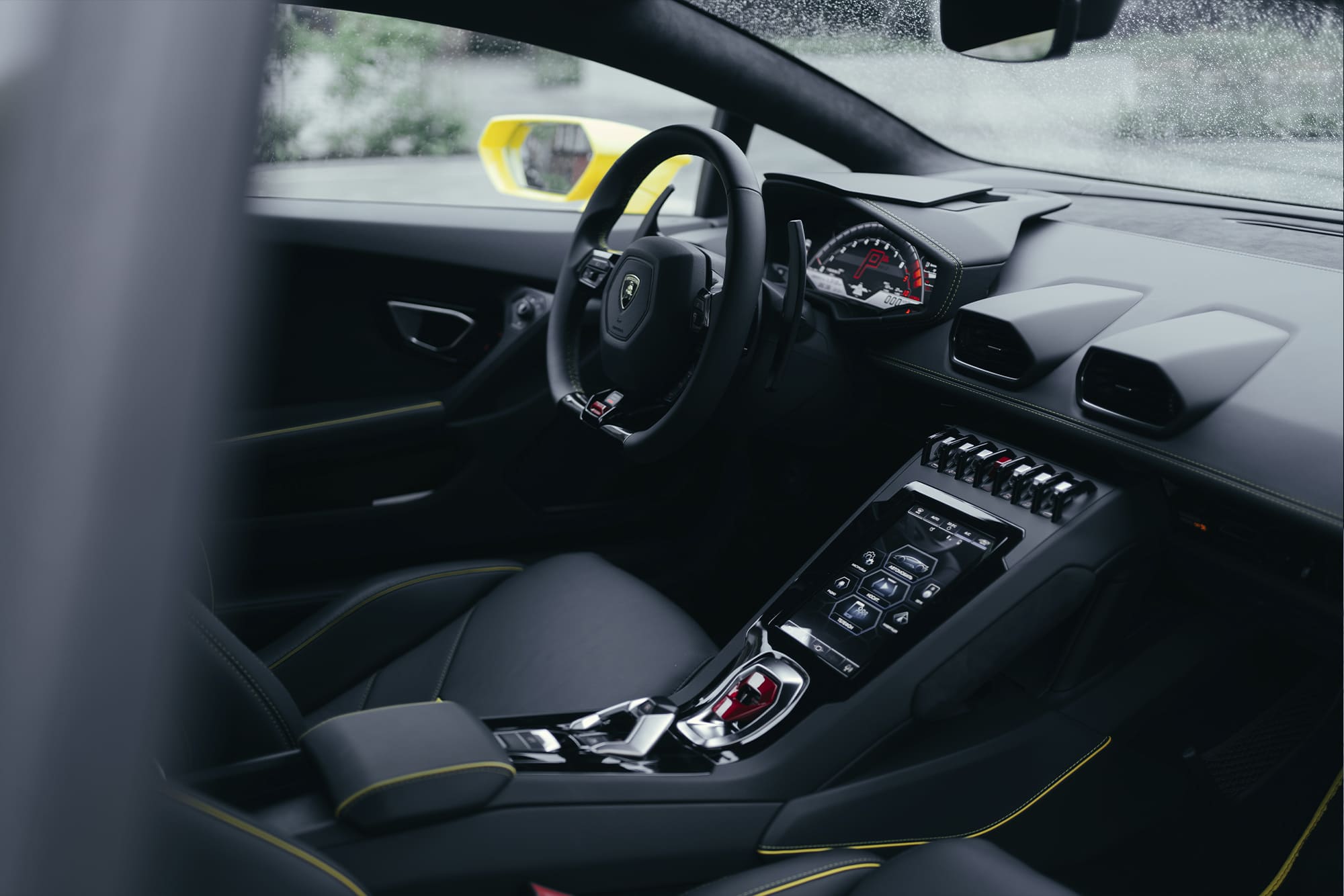 Lamborghini Huracan EVO Giallo