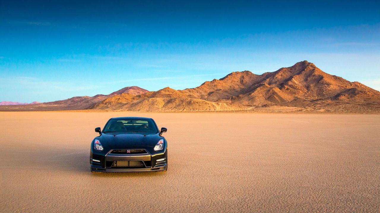 hire a nissan gtr