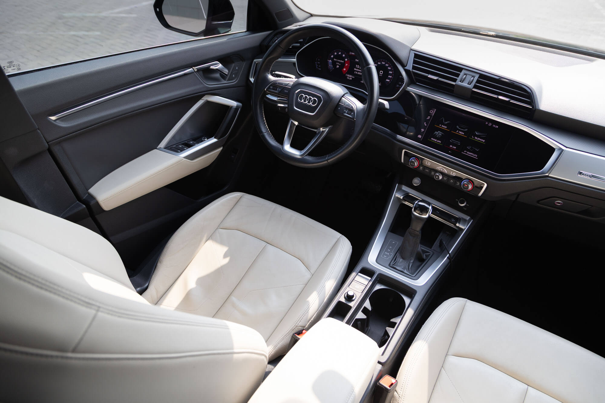 Audi Q3 Черный Audi Q3 Черный