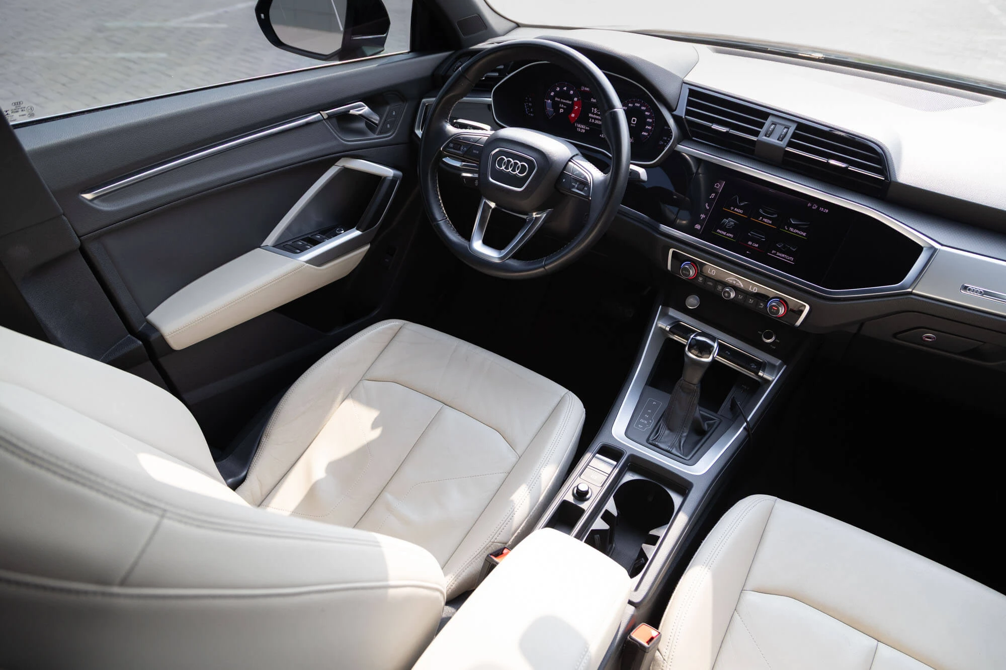 Audi Q3 Черный