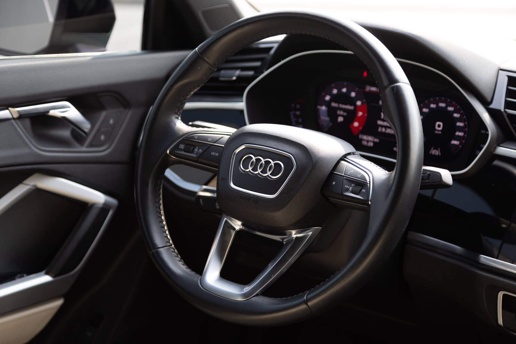 Audi Q3 Черный Audi Q3 Черный
