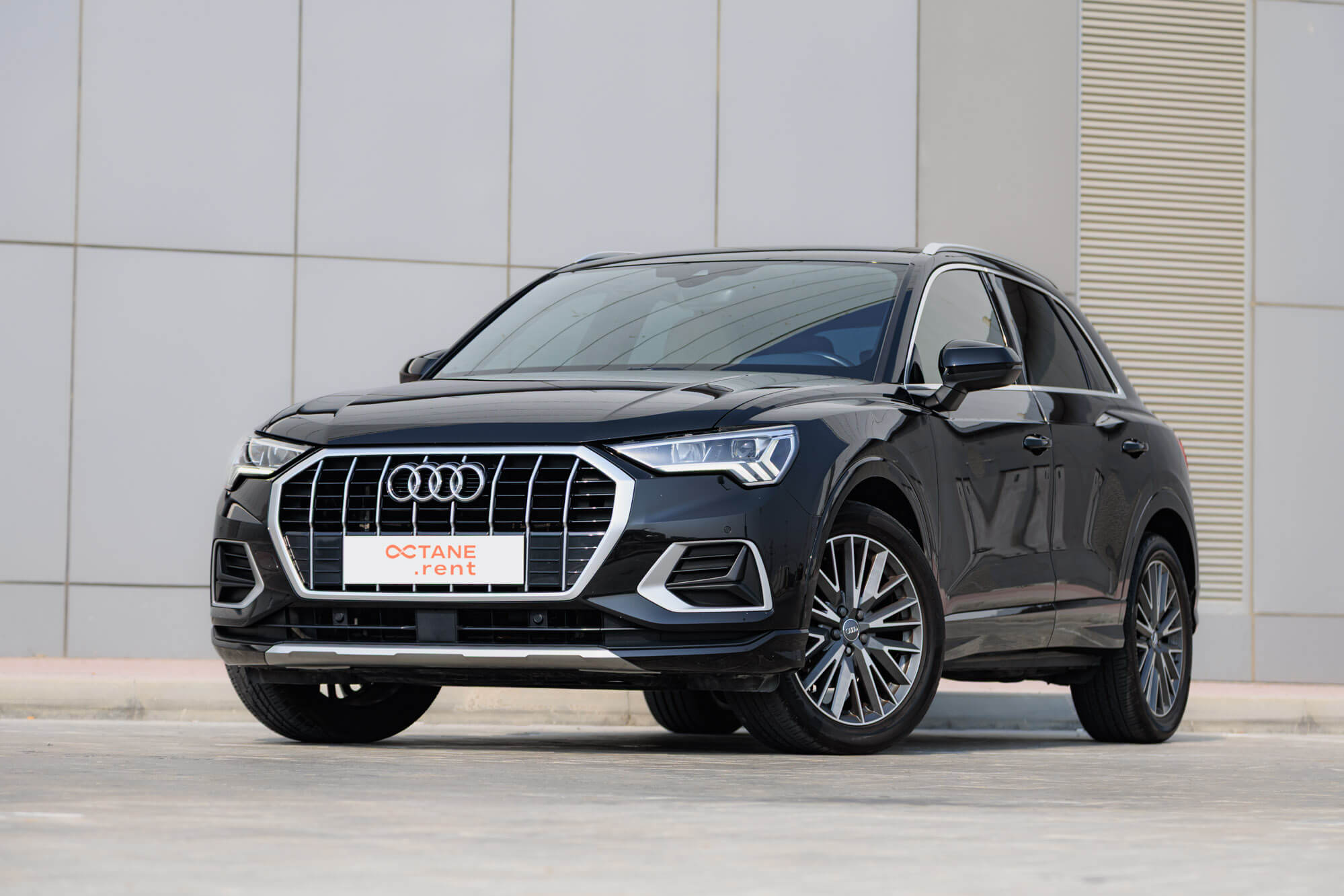 Audi Q3 Черный Audi Q3 Черный