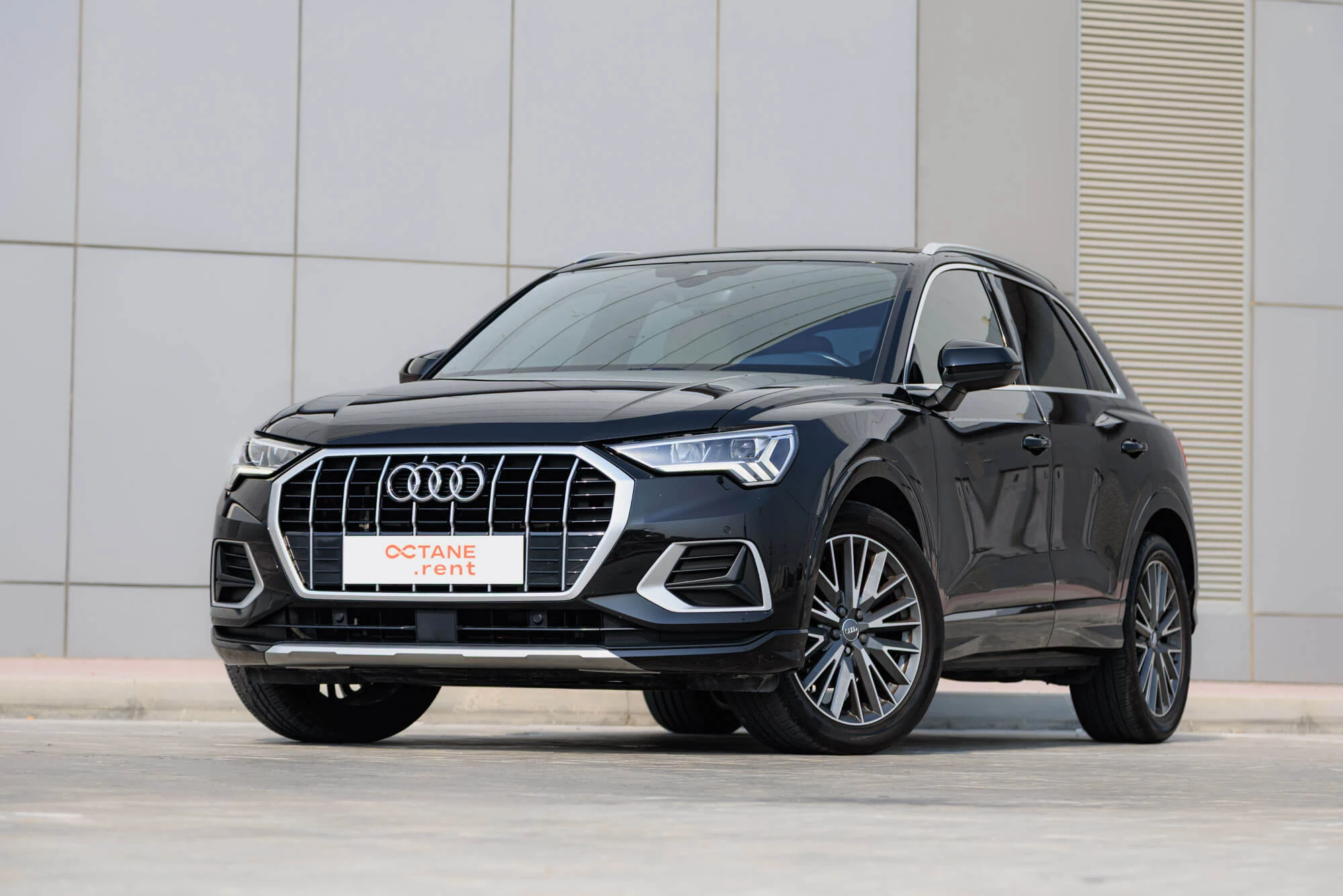 Audi Q3 Черный