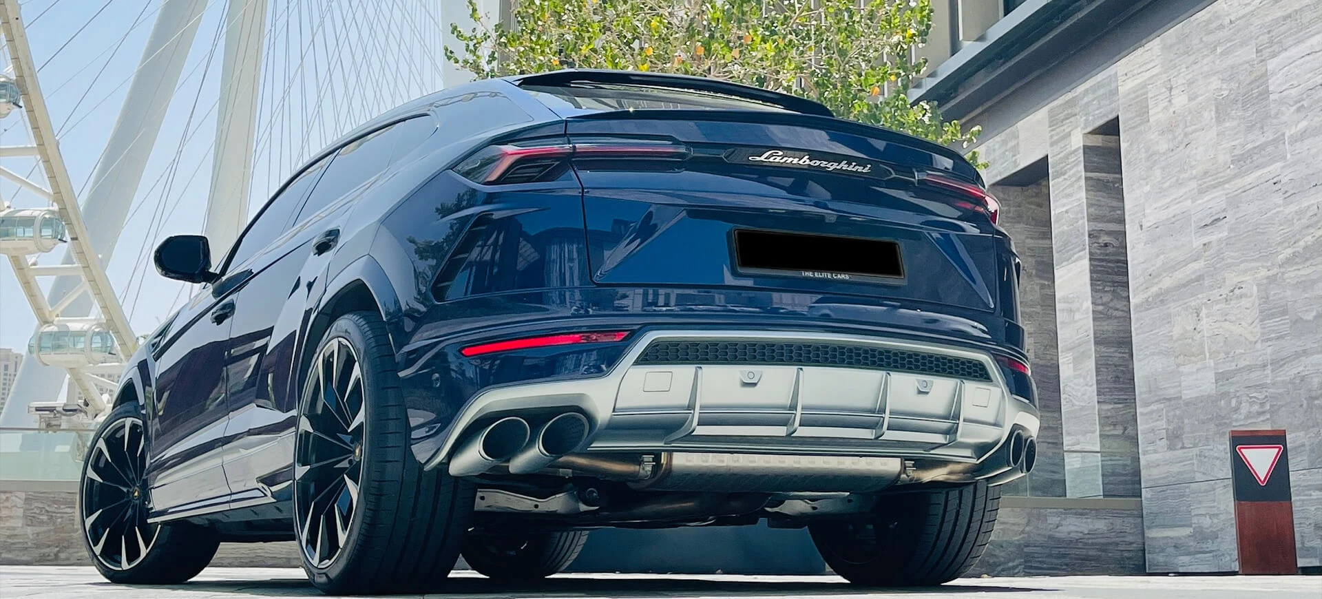 Lamborghini Urus Blue