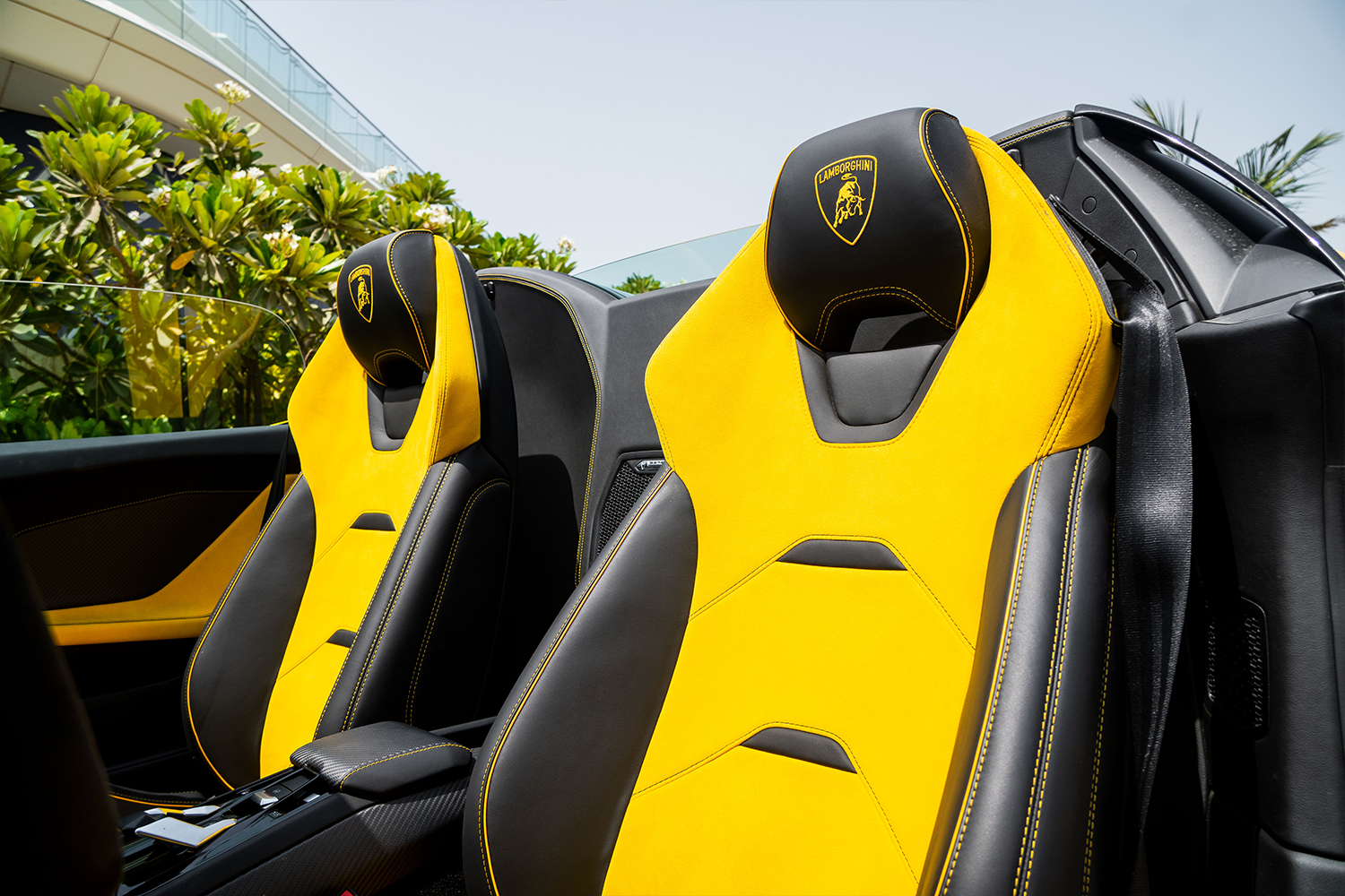 Lamborghini Huracan EVO Spyder Geel