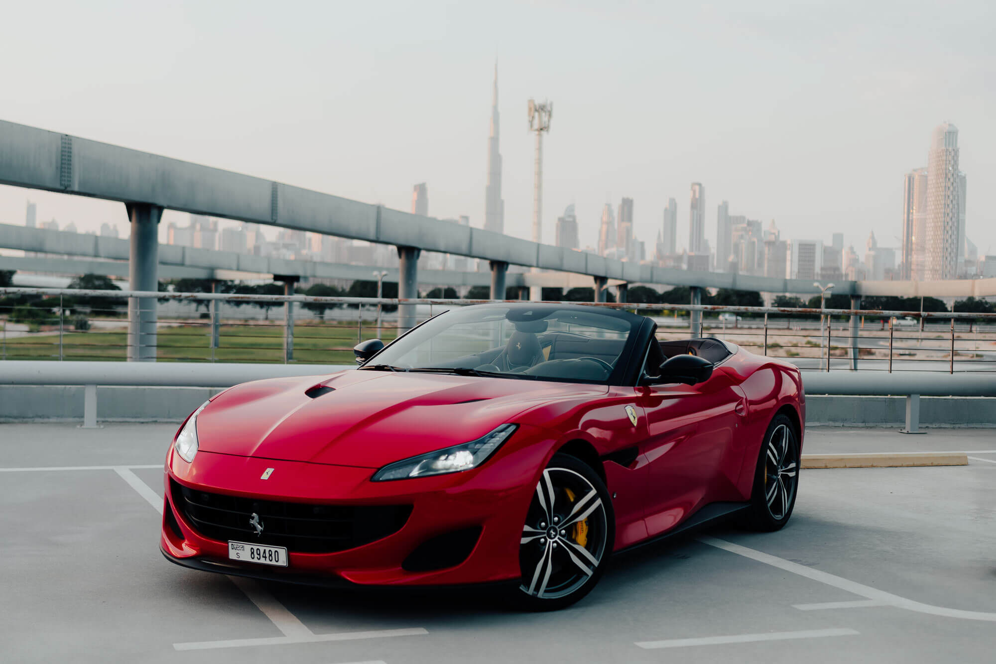 Quick-Track Your Dubai Ferrari Rental - فروشگاه اینترنتی هنرکودکان