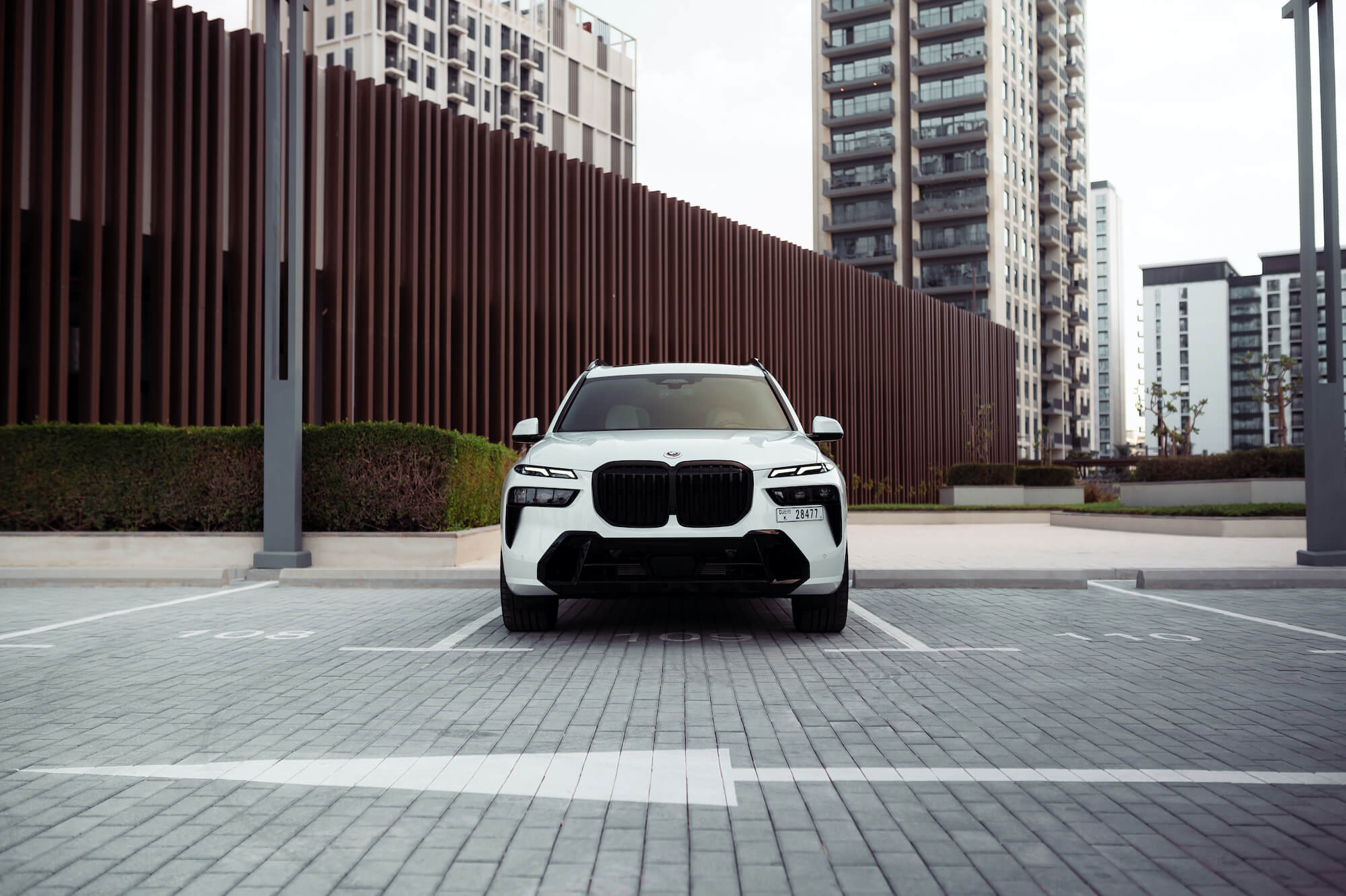 إيجار سيارات bmw x7