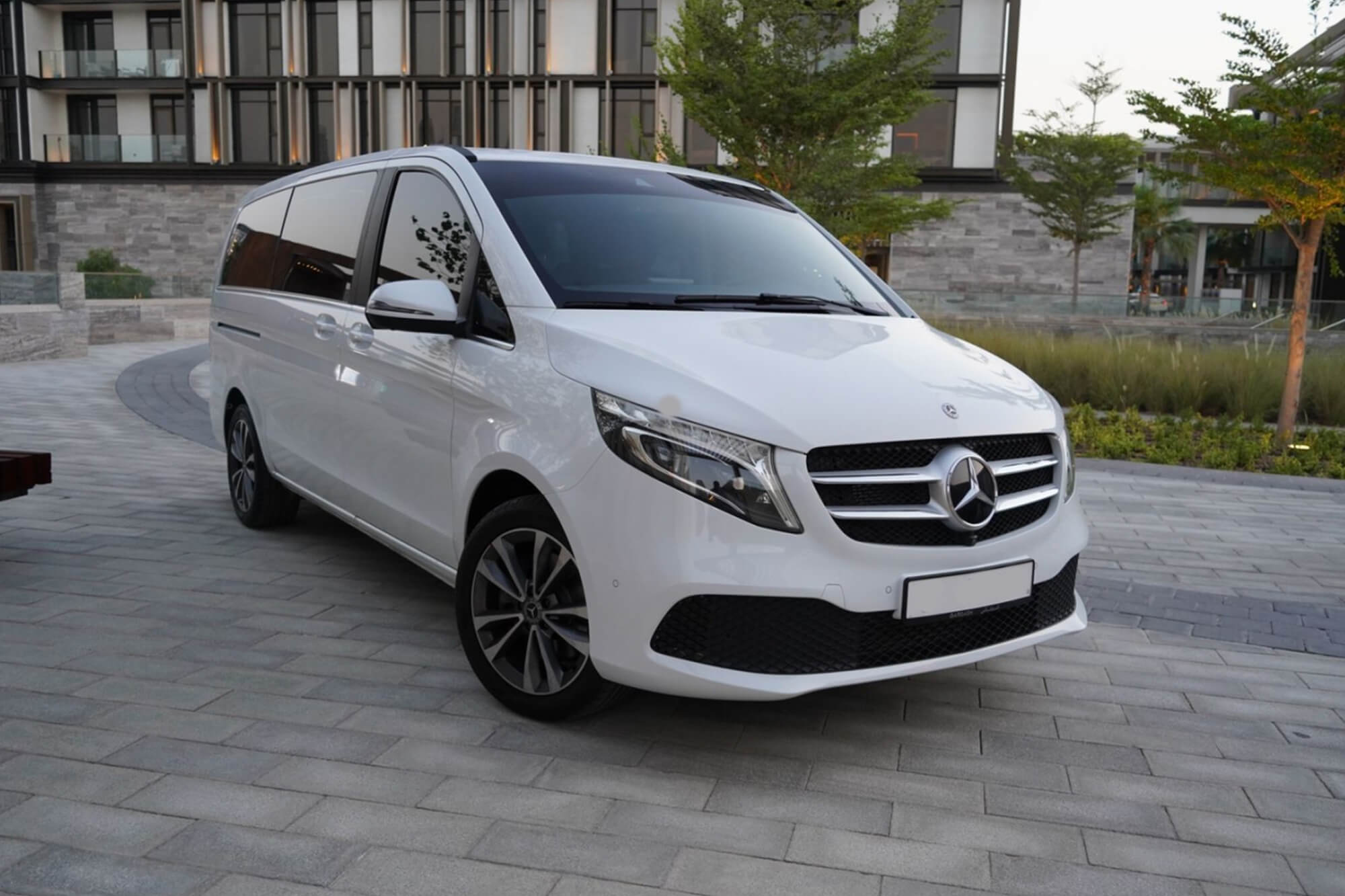 Аренда Mercedes-Benz V-class Viano в Дубае - VAN - Octane Luxury Car Rental  Dubai