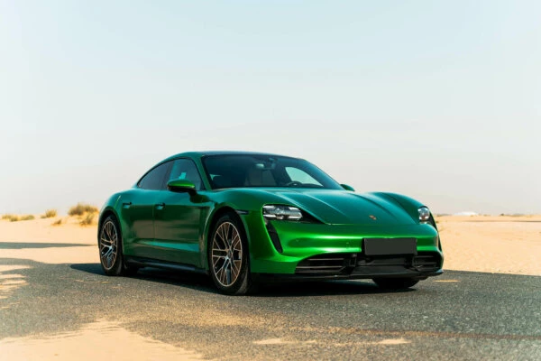 Porsche Taycan Turbo (Green).