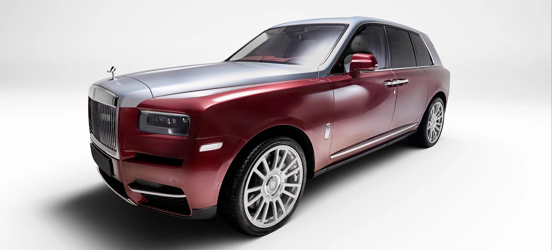 Rolls Royce Cullinan Red
