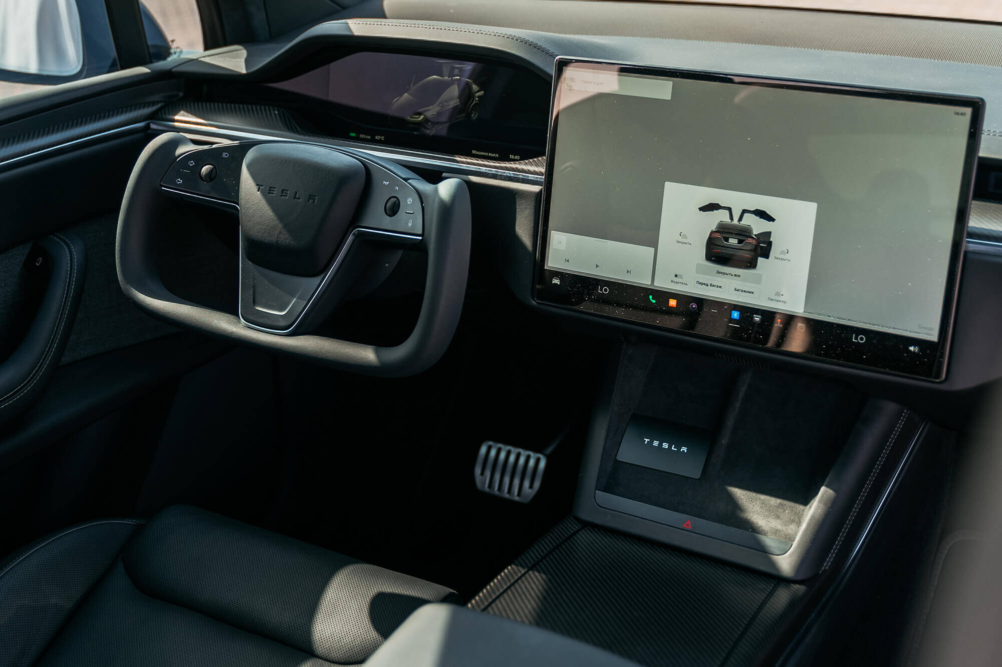 特斯拉 Model X 黑色格子图案