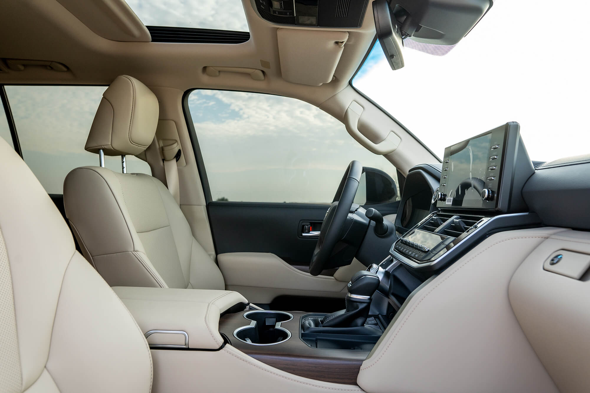 2022 toyota land cruiser 300 interior