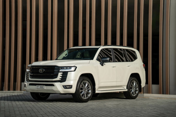 Toyota Land Cruiser For Rent Dubai