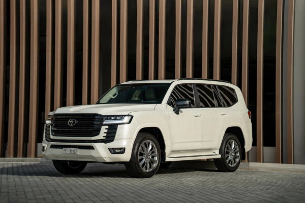 Toyota Land Cruiser For Rent Dubai