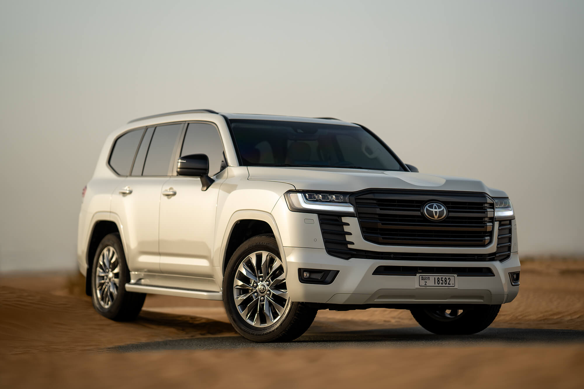 Toyota Land Cruiser 300 Branco