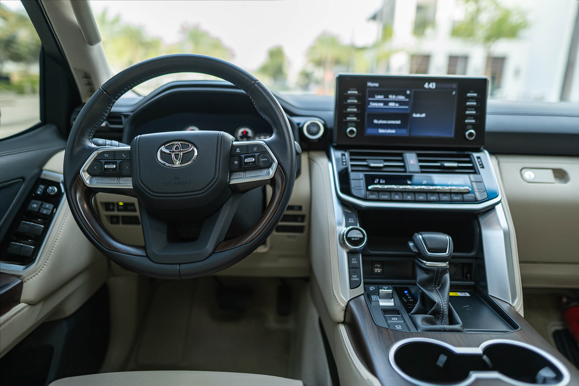 Toyota Land Cruiser 300 Branco