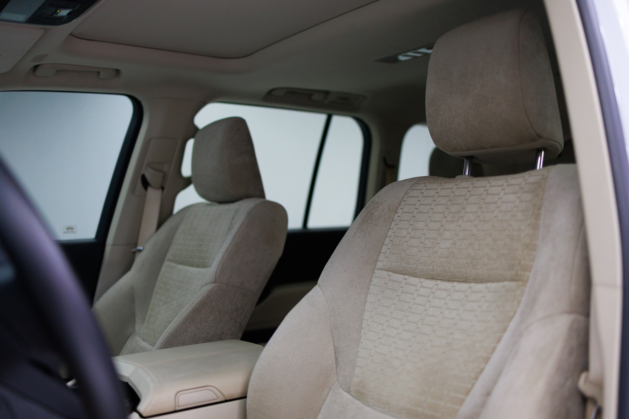 Toyota Land Cruiser 300 White Toyota Land Cruiser 300 White