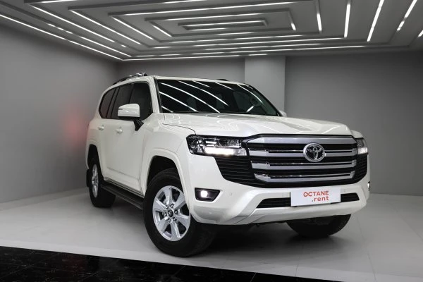 Toyota Land Cruiser 300 White