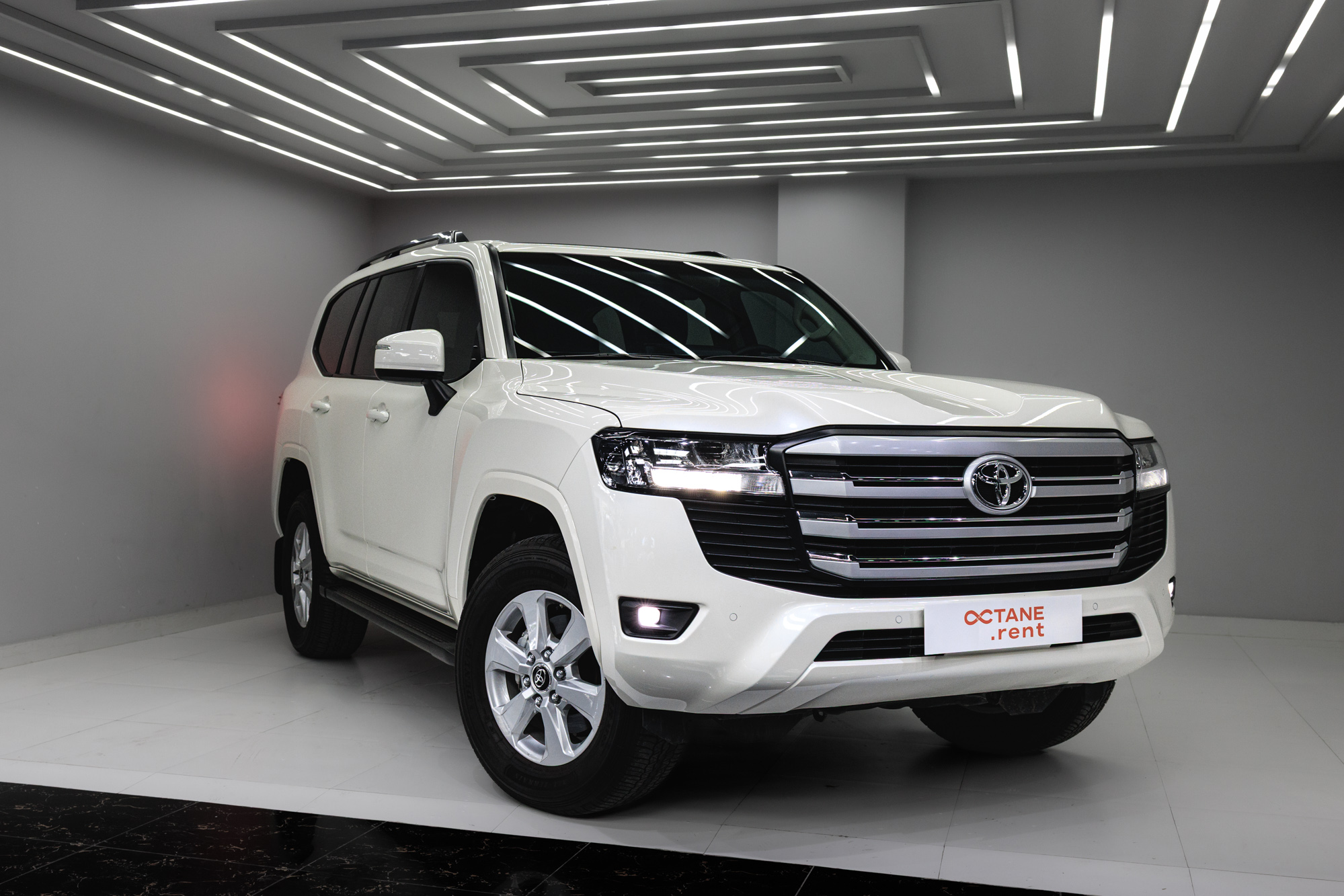 Toyota Land Cruiser 300 White Toyota Land Cruiser 300 White