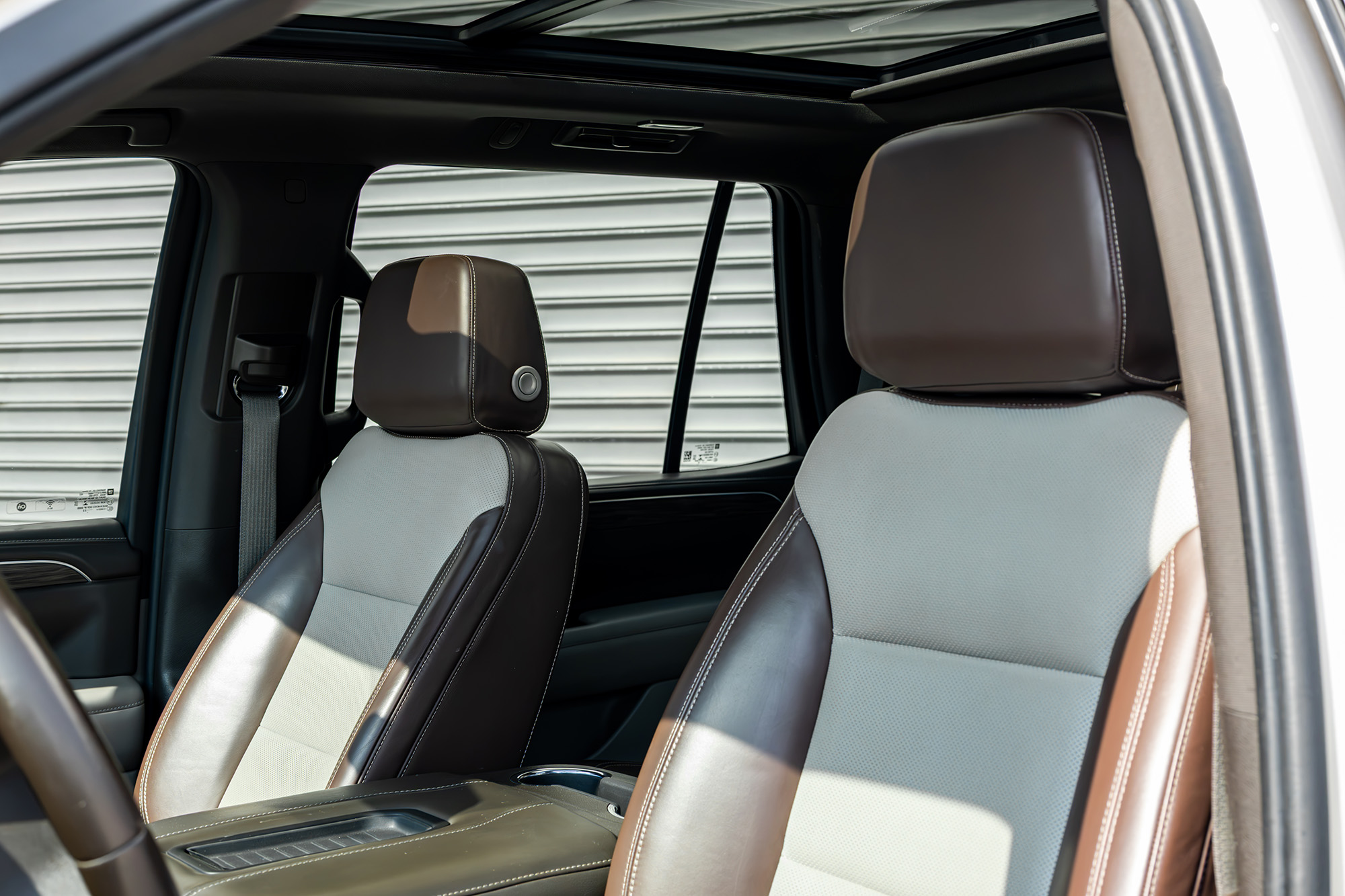 Chevrolet Tahoe Beige