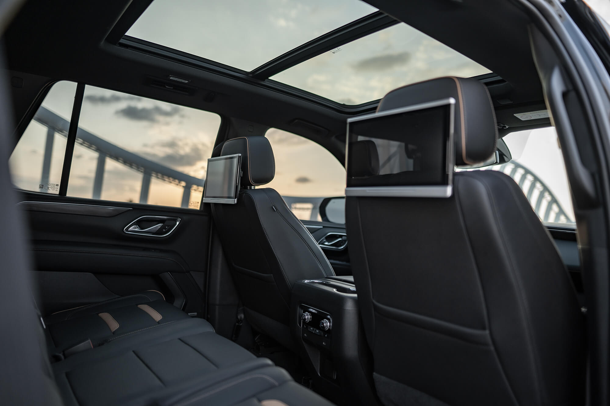 GMC Yukon Black