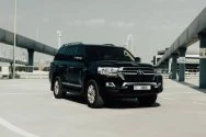 Toyota Land Cruiser 200 Black