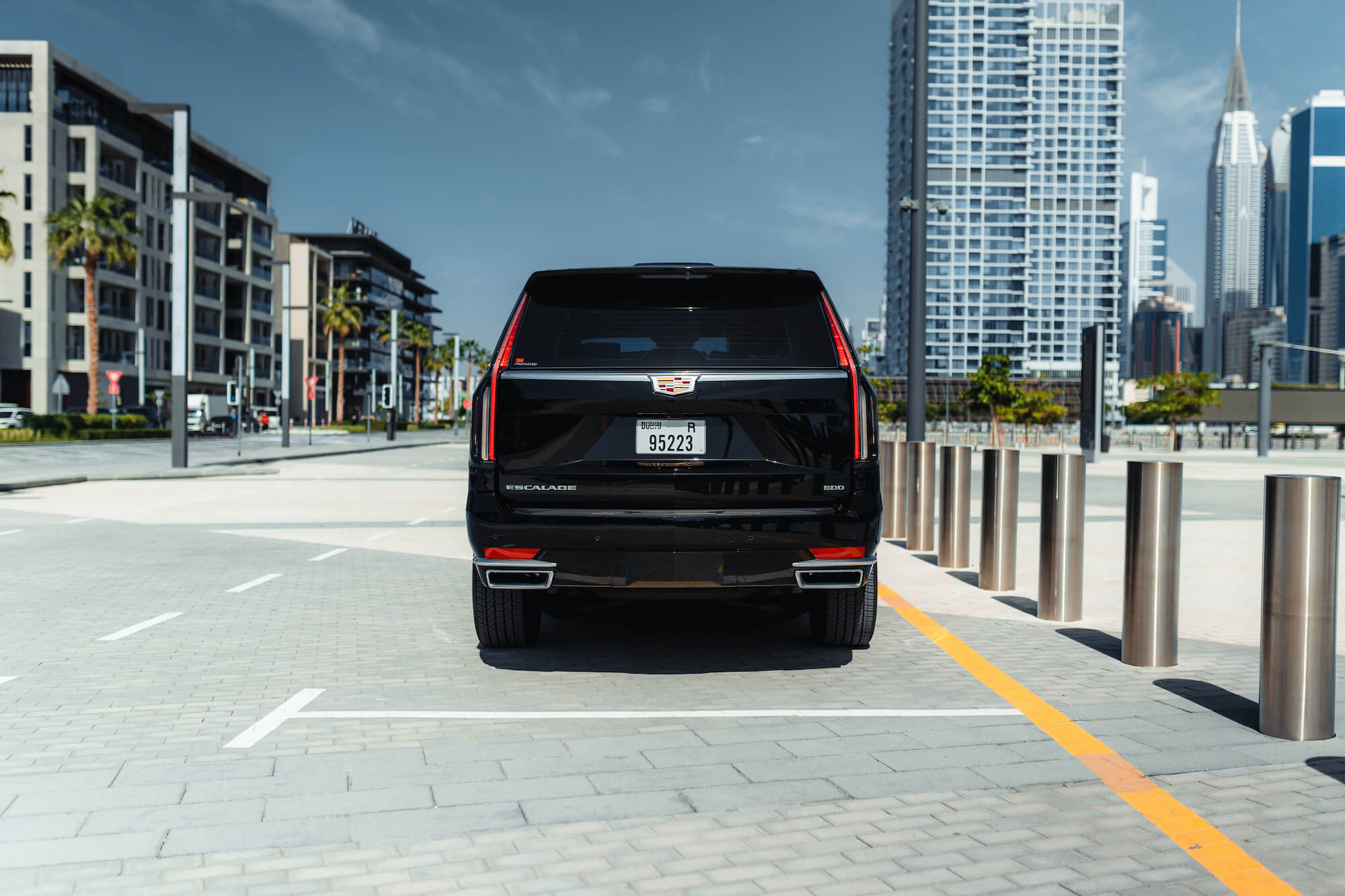 Escalade zwart 2023 dubai huren