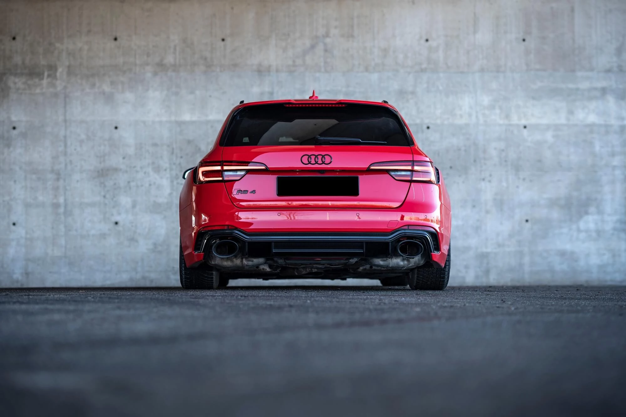 Audi RS4 for hire dubai