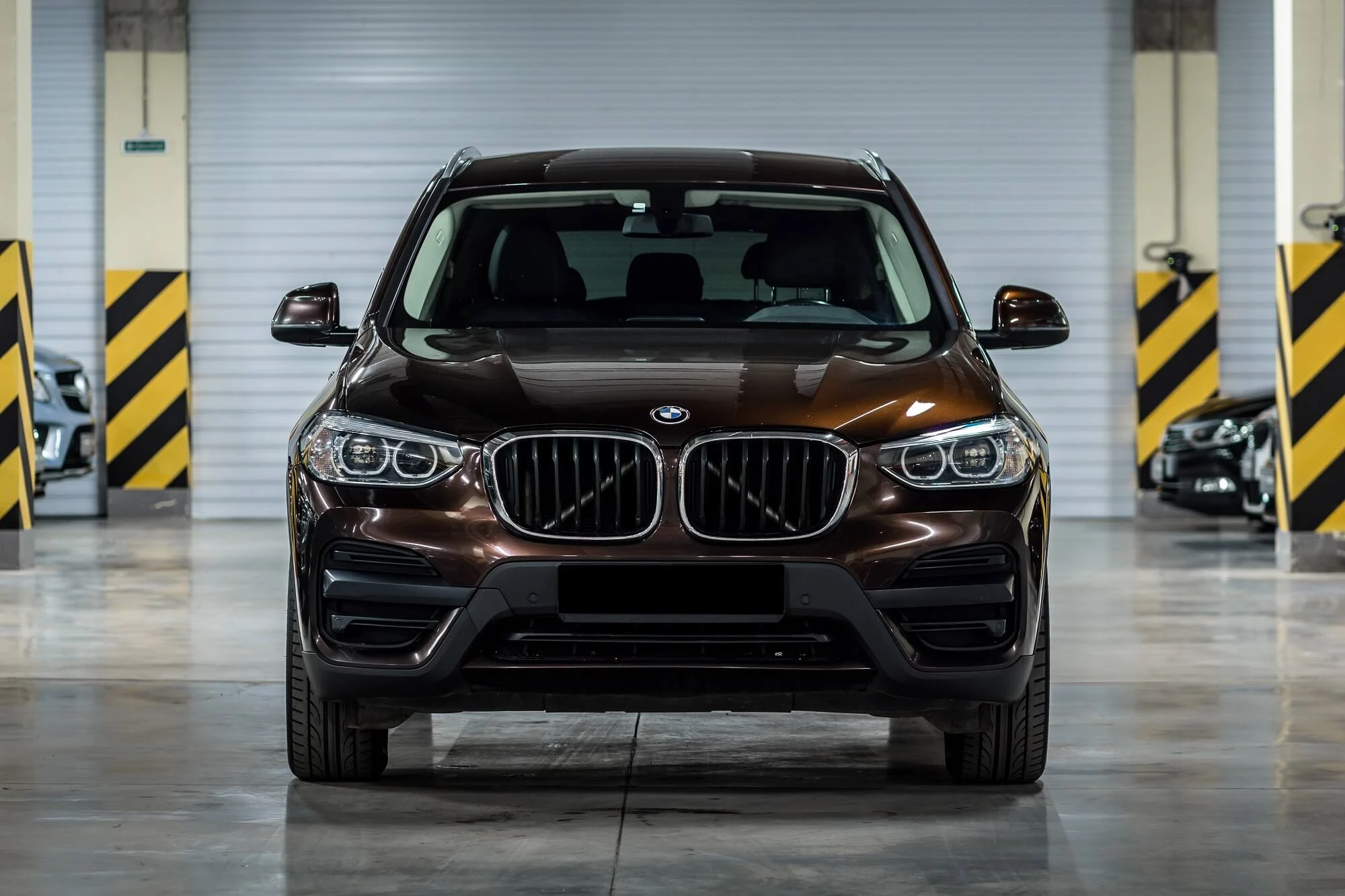BMW X3 коричневый