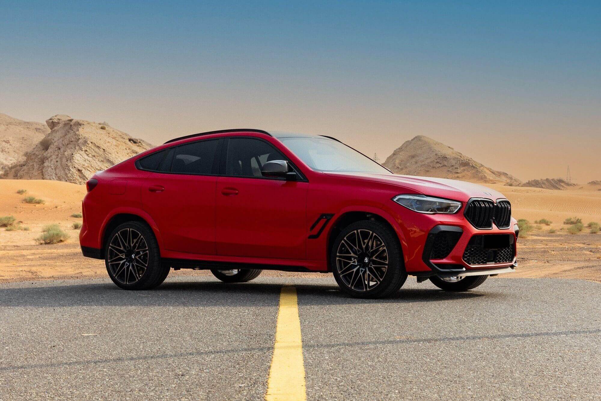 Аренда BMW X6M Red в Дубае - Внедорожник - Octane Luxury Car Rental Dubai