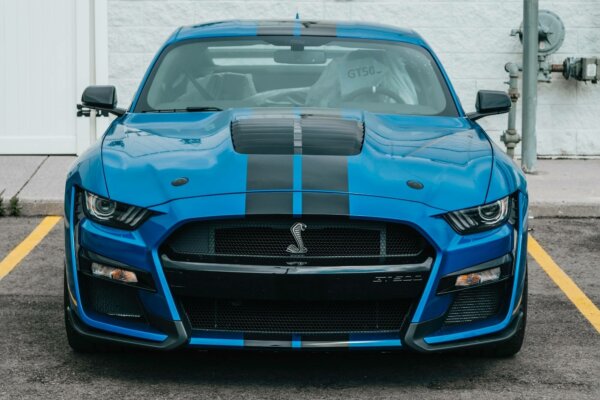 Aluguel de Ford Mustang GT 500 Blue em Dubai - Carros esportivos