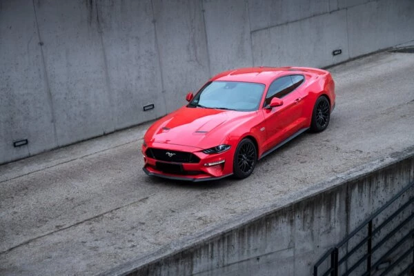 Ford Mustang GT red.