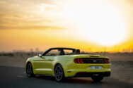 Ford Mustang 2021 Кабриолет желтый