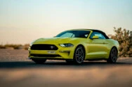 Ford Mustang Convertible Amarelo
