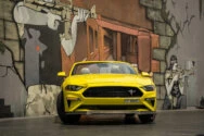 Ford Mustang Convertible Amarelo