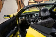 Ford Mustang Convertible Amarelo