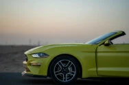 Ford Mustang Convertible Amarelo