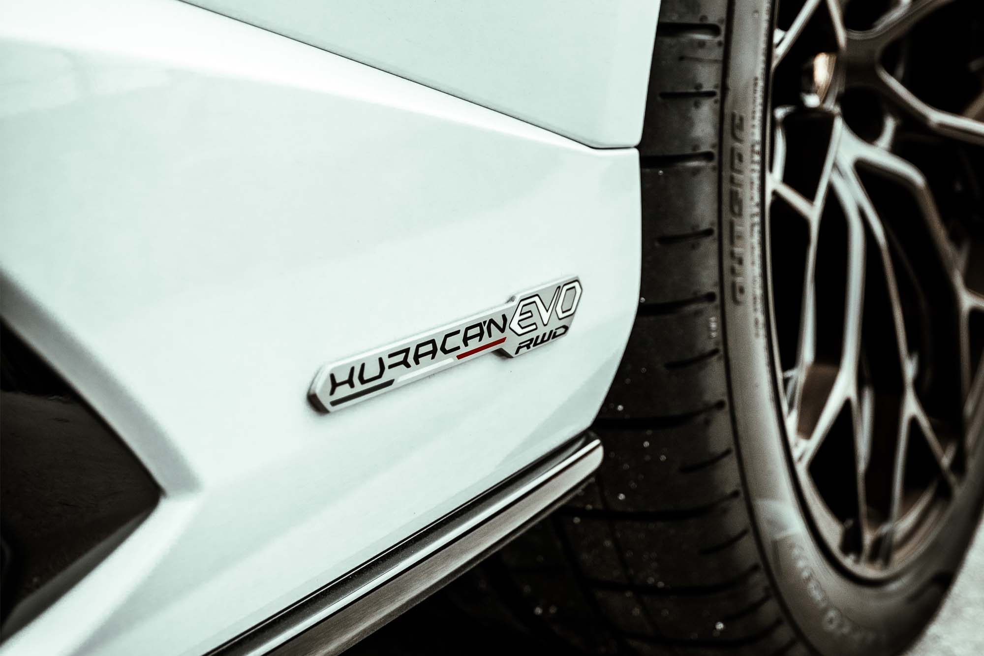 Lamborghini Huracan EVO White