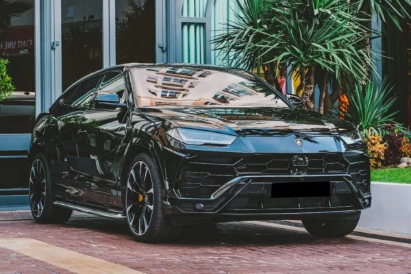 Lamborghini Urus Zwart